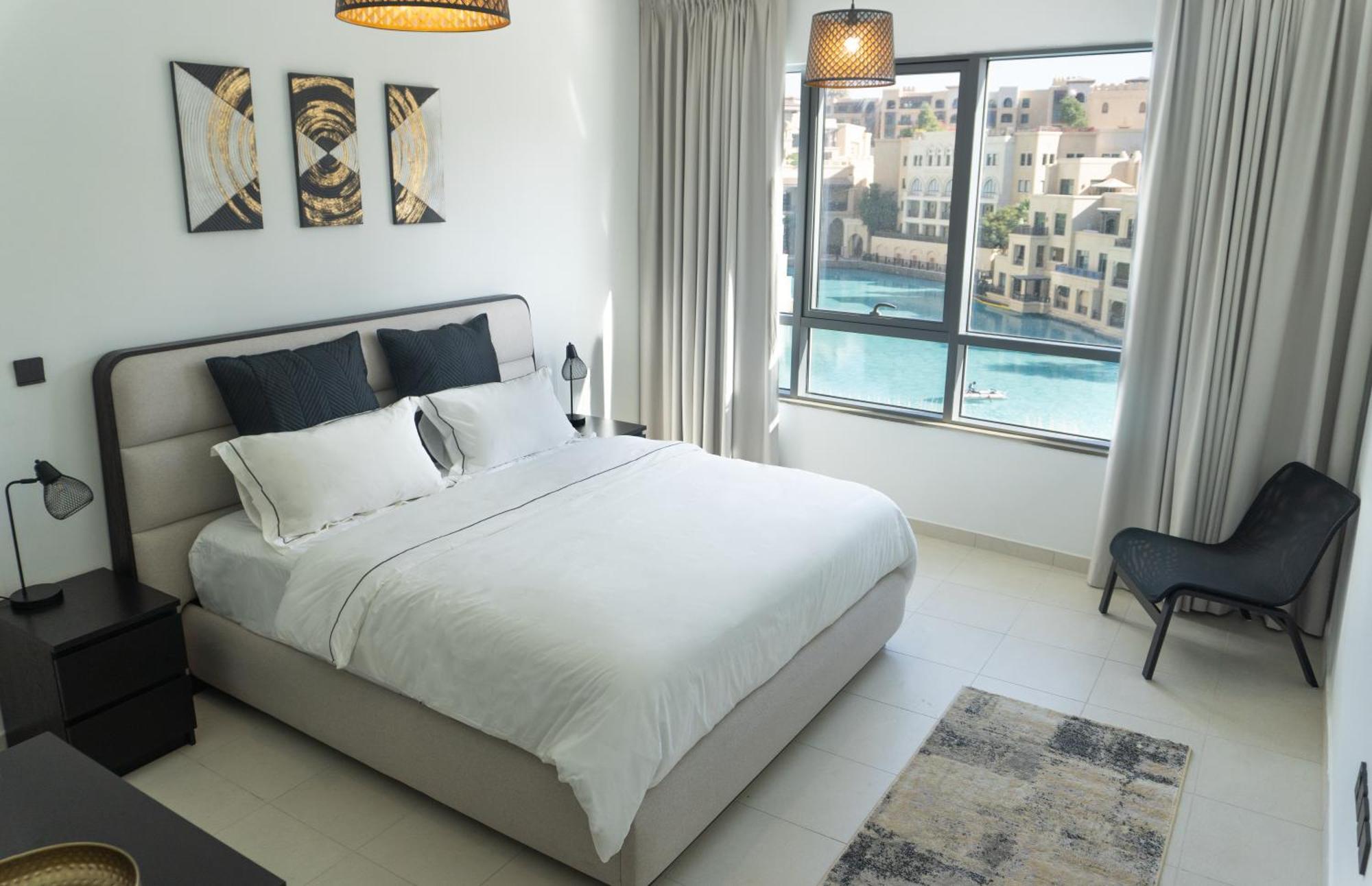 Downtown Oasis, Burj Khalifa Views, Luxury Amenities Apartment Дубай Екстериор снимка