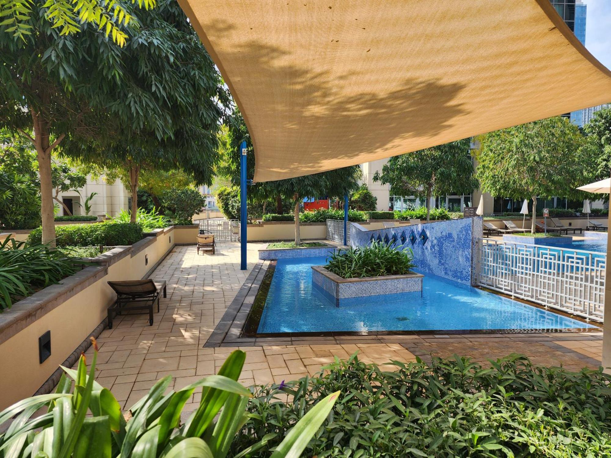 Downtown Oasis, Burj Khalifa Views, Luxury Amenities Apartment Дубай Екстериор снимка