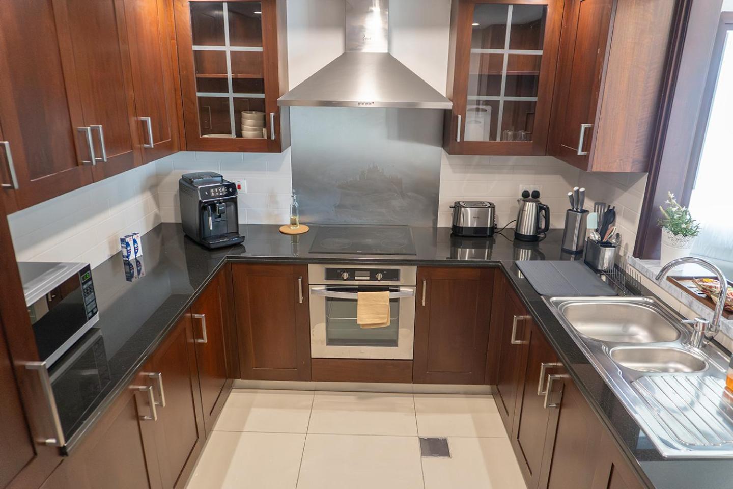 Downtown Oasis, Burj Khalifa Views, Luxury Amenities Apartment Дубай Екстериор снимка